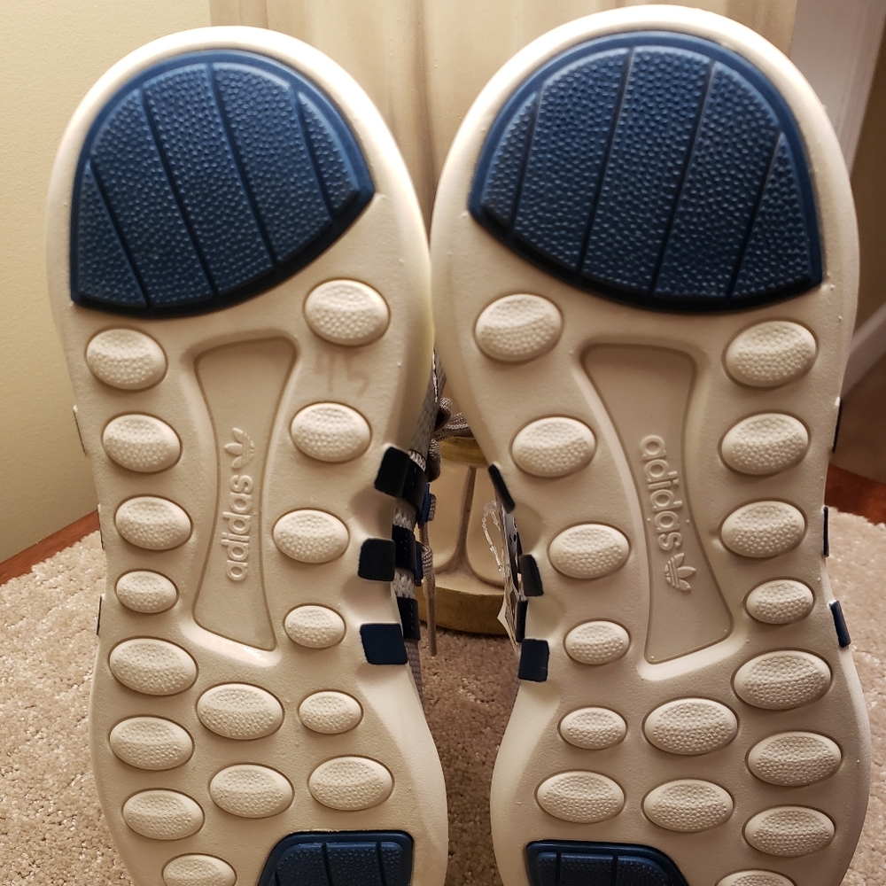 SOLD....NEW Adidas EQT Support Primeknit Shoes 9.5 - Picture 8 of 8